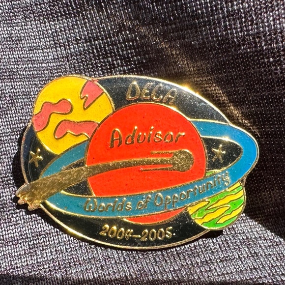 DECA PIN 2004-2005 - Picture 3 of 3